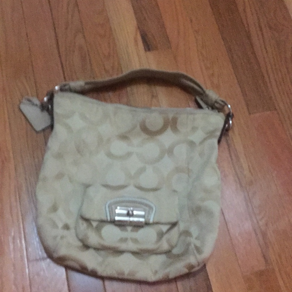 COACH SHOULDER BAG SALE